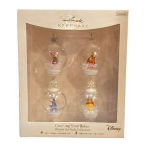 Hallmark Keepsake Catching Snowflakes Miniature Ornament Set Winnie the Pooh‎